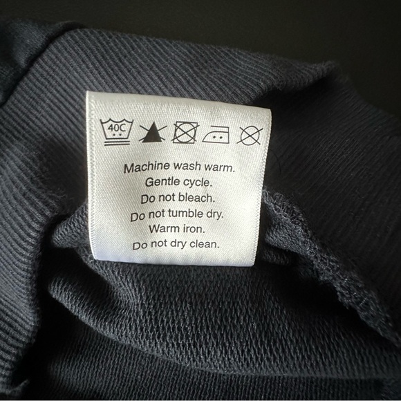 NWOT Navy Pullover from the 2023 Aldi Gear Capsule Collection - Picture 9 of 9